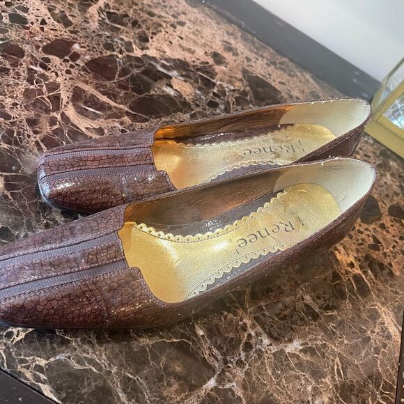 J Renee Gold Framed Heel! - Picture 5 of 15